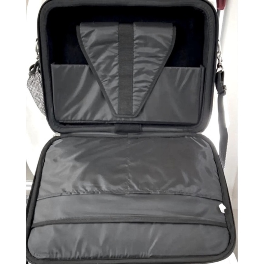 Dell Structured Nylon Computer Briefcase - Picture 11 of 12